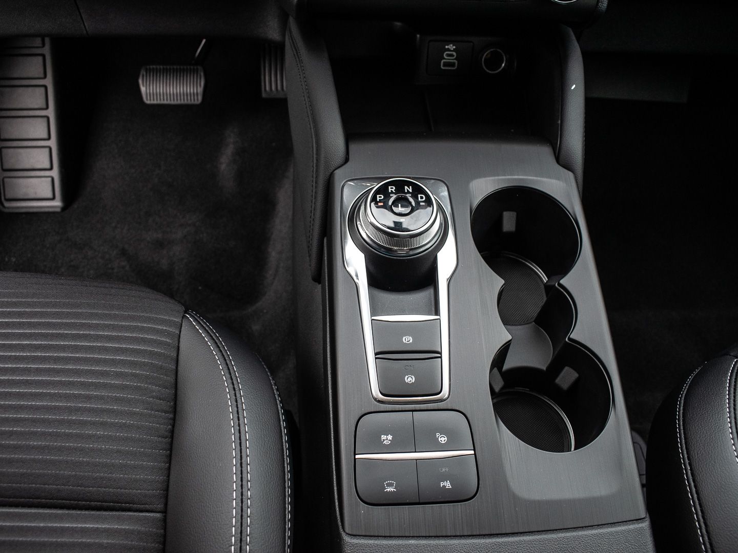 Ford Kuga Hybrid Titanium X FHEV - Samsaru's Car Outlet