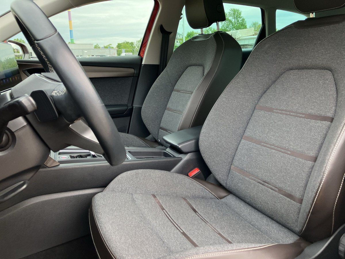Seat Leon SPORTSTOURER XCELLENCE 1.5 eTSI DSG PANO