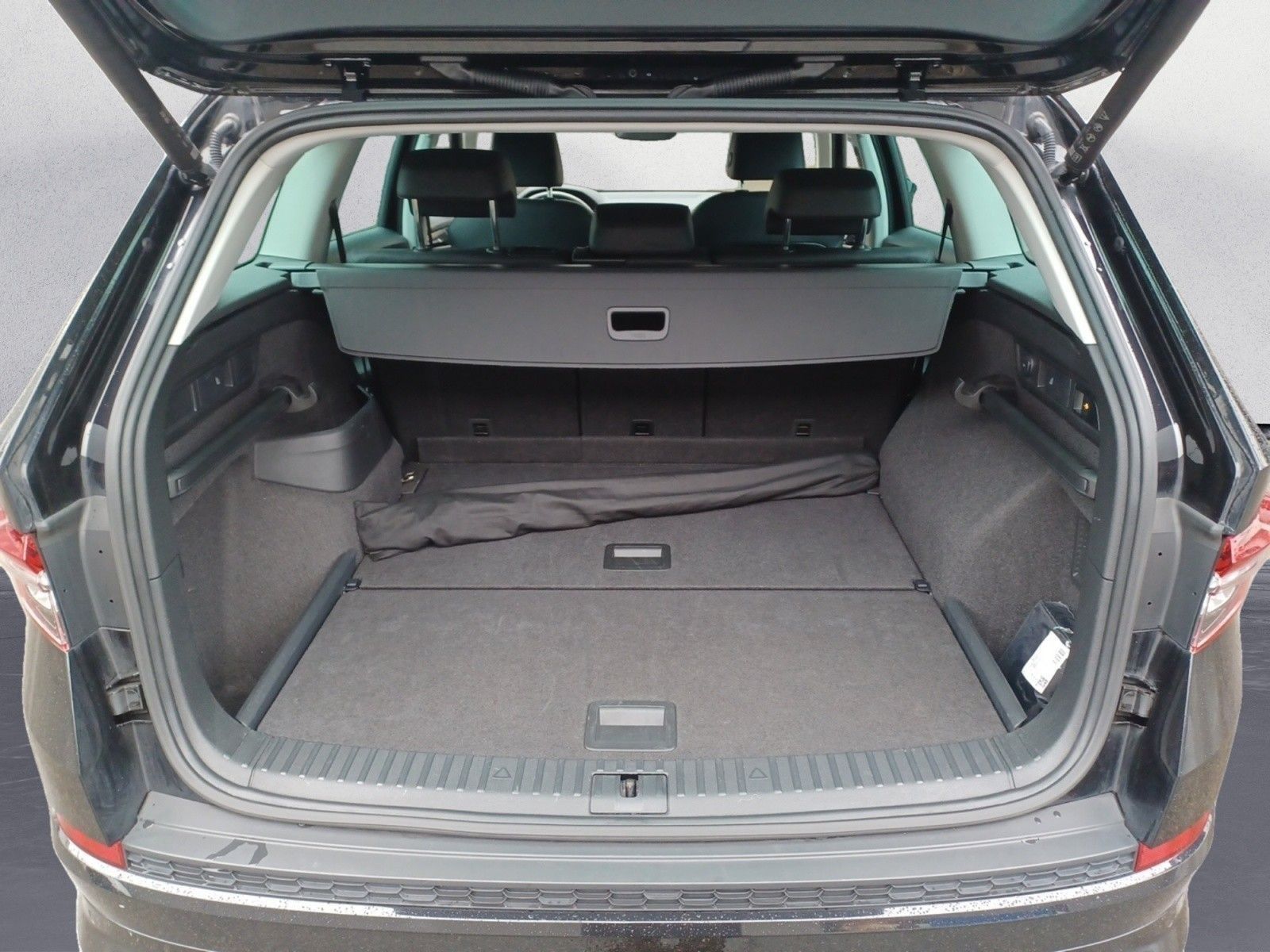 Skoda Kodiaq 2.0 TDI 4x4 DSG L&K *AHK*360 KAMERA*TRAVE