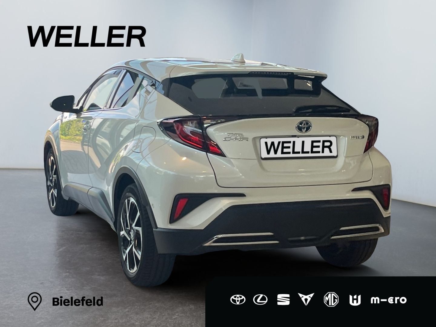 Toyota C-HR 2.0 Hybrid Team - Samsaru's Car Outlet