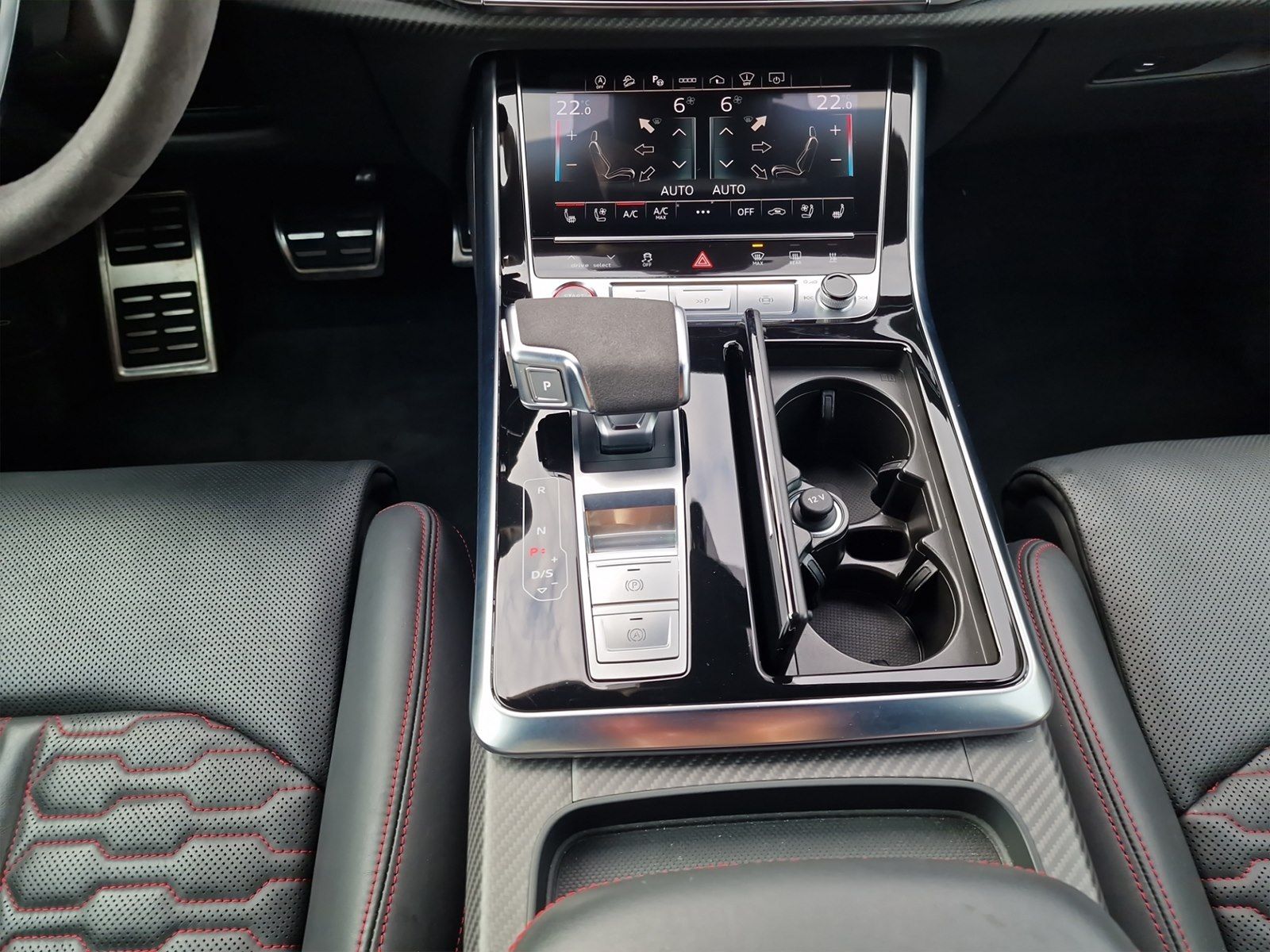 Audi RS Q8 HD-MATRIX Keramik Pano 305km/h RS-AGA 23"