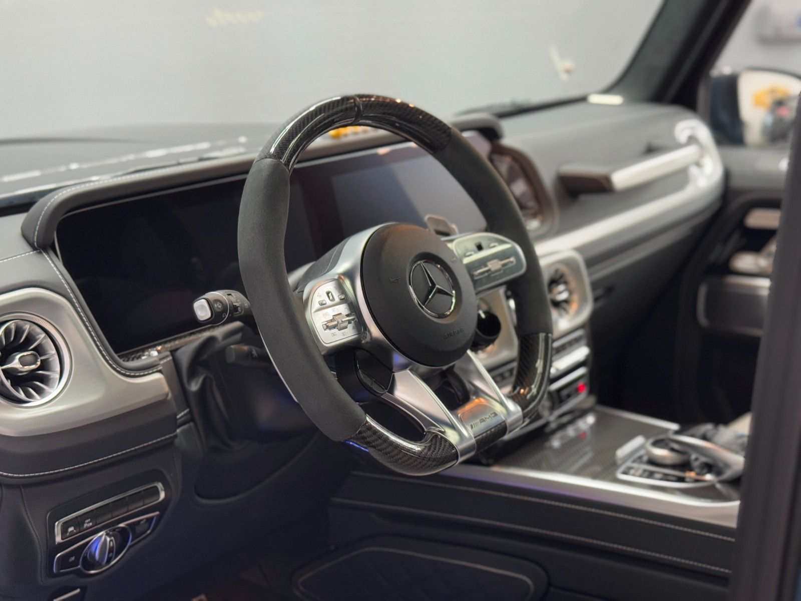 Mercedes-Benz G63 AMG BRABUS - Samsaru's Car Outlet