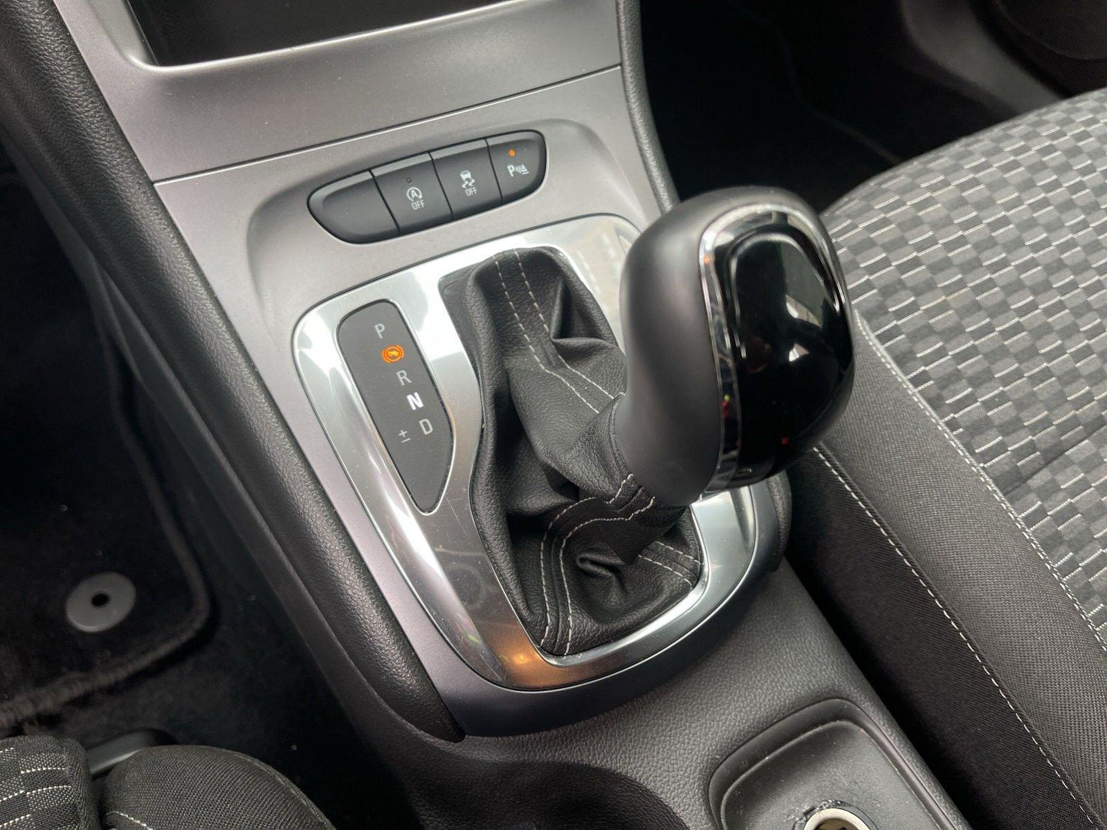 Opel Astra 1.5 CDTI - Samsaru's Car Outlet