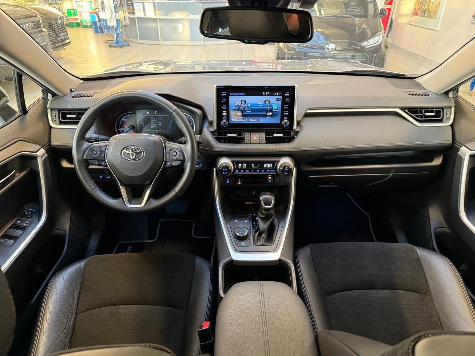 Toyota RAV 4 HYBRID 4x4 - Samsaru's Car Outlet