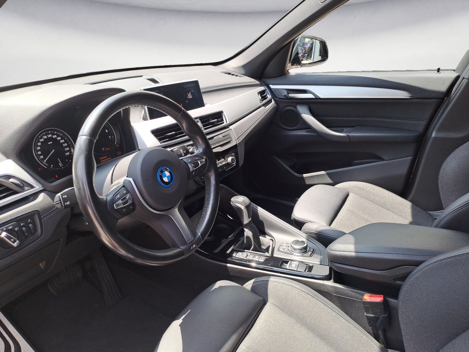 BMW X1 xDrive25e M Sport - Samsaru's Car Outlet