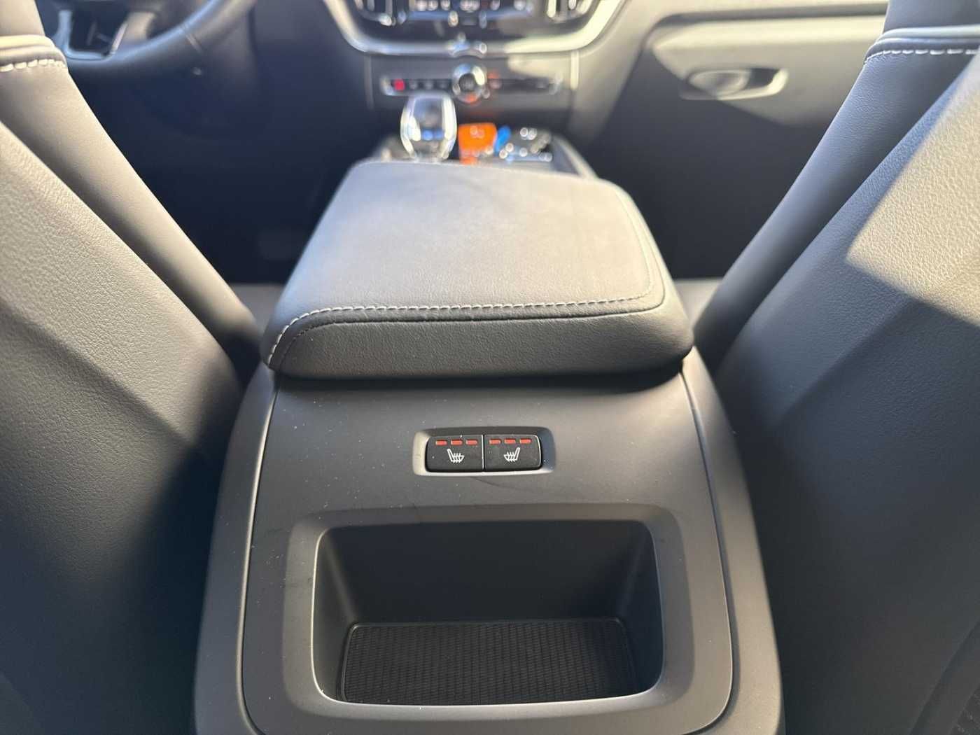 Volvo XC60 B5 Benzin AWD Plus Dark Mild-Hybrid