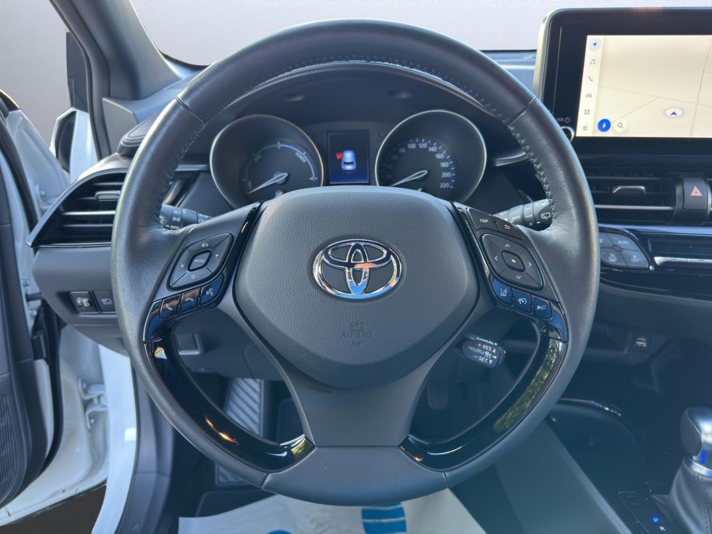 Toyota C-HR Hybrid - Samsaru's Car Outlet