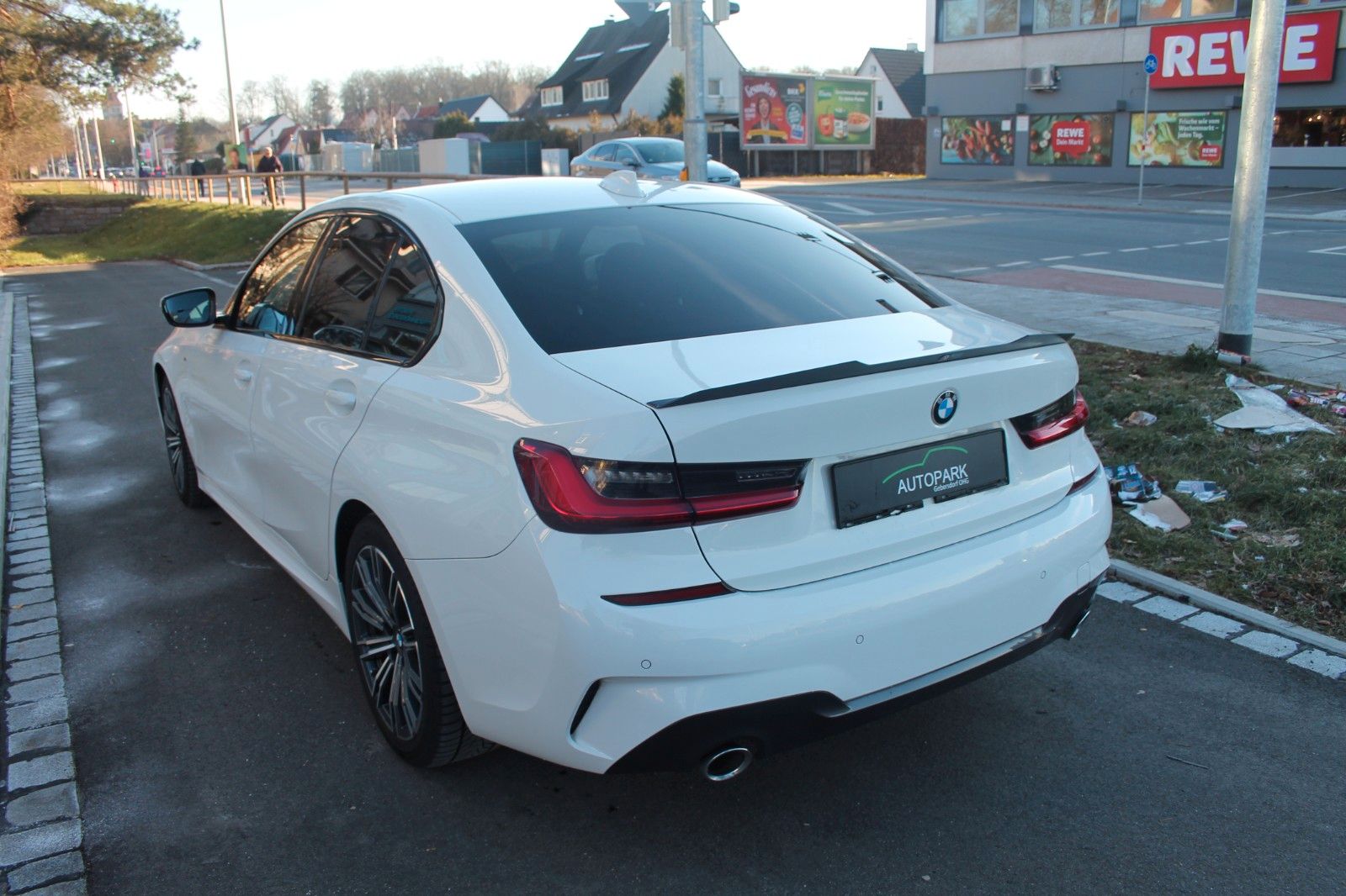 BMW 320 d xDrive M Sport - Samsaru's Car Outlet