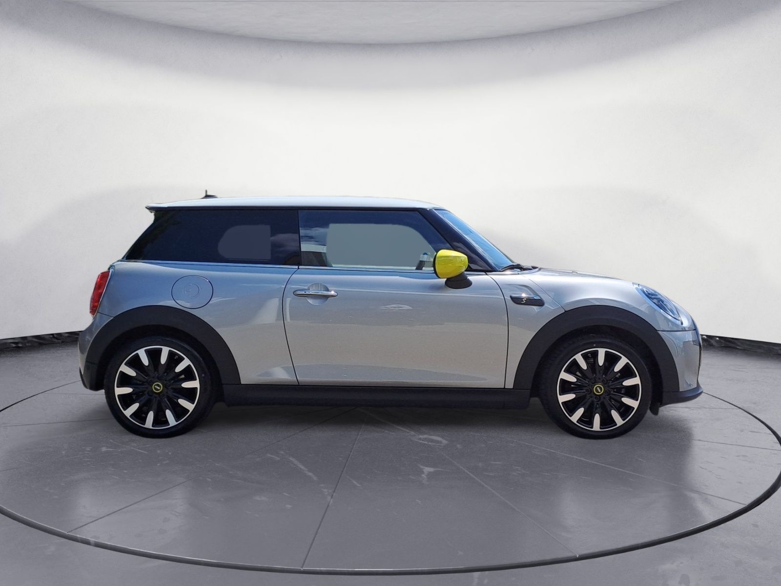 MINI Cooper SE - Samsaru's Car Outlet