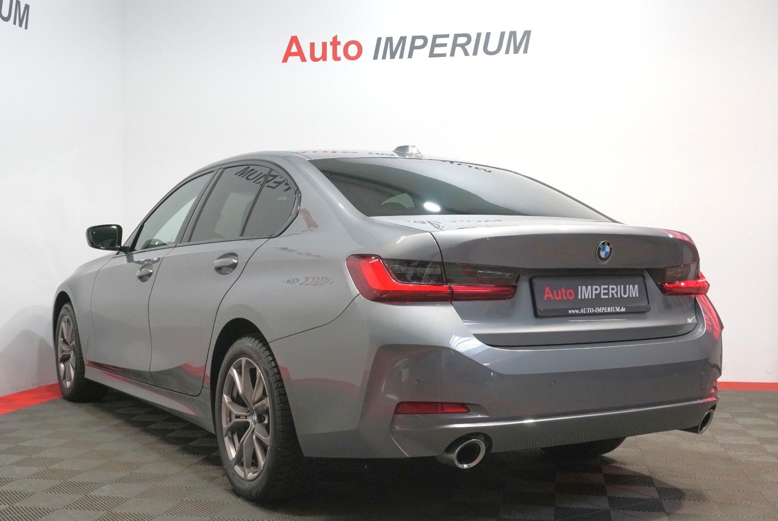 BMW 320 d xDrive Limousine*LED*WIDESCREEN*DAB*