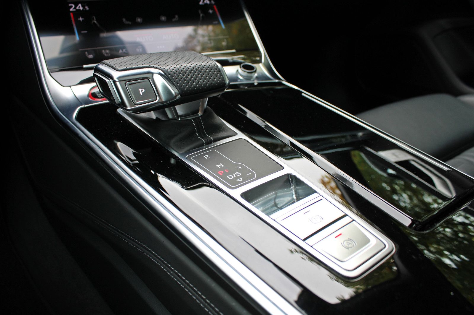 Audi RS6 Avant TFSI qu performance PANO LASER AHK HUD