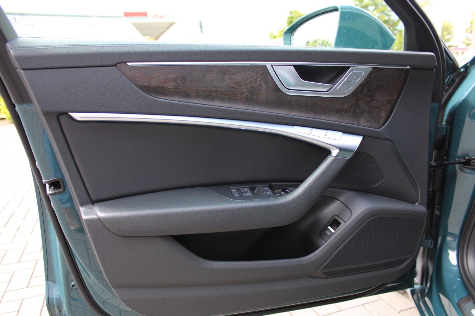 Audi A6 Avant 40 TDI qu. design - Samsaru's Car Outlet