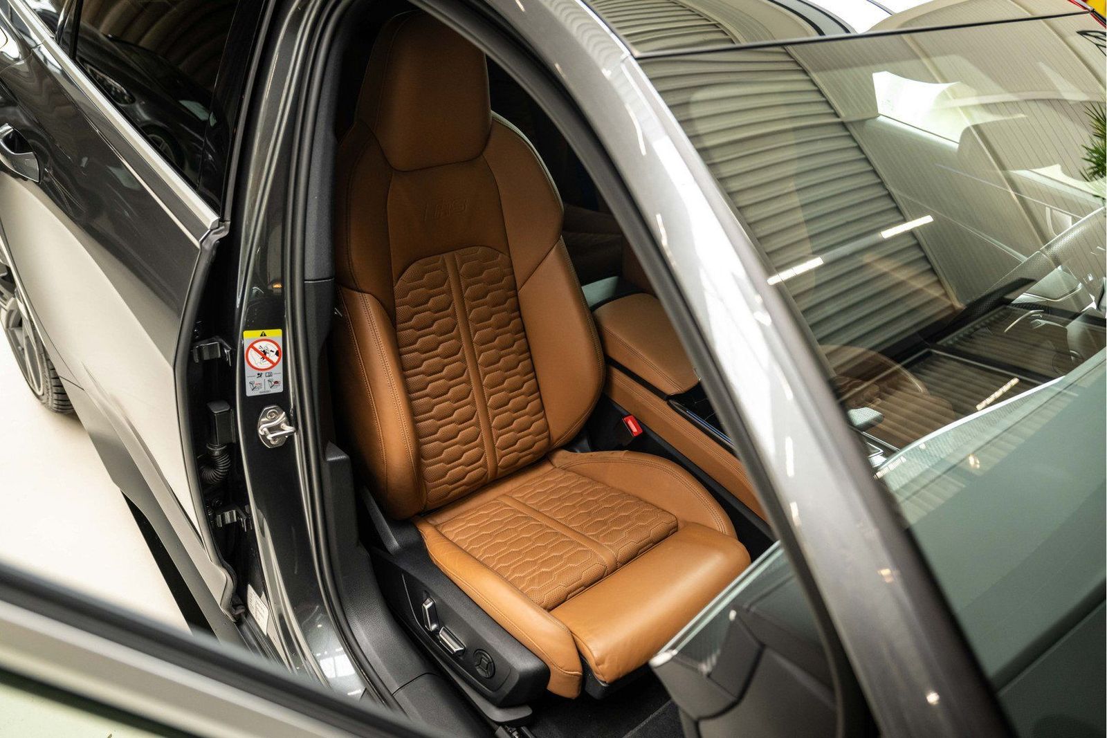 Audi RS6 Avant TFSI quattro | BTW | AHK | PANO | B&O