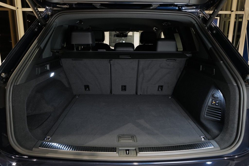 Volkswagen Touareg 3.0TDI R-Line Allradlenk StdHz Keyless