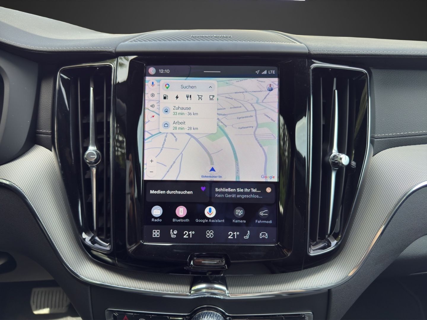 Volvo XC60 T8 AWD Ultimate Dark Recharge Plug-In Hybri