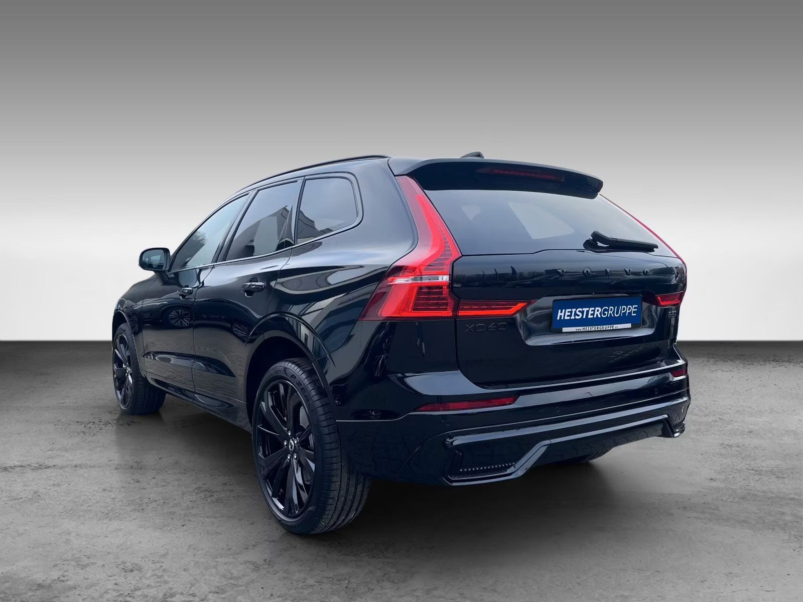 Volvo XC60 B5 AWD  Plus Black Edition+Ki-Sitze+AHK+