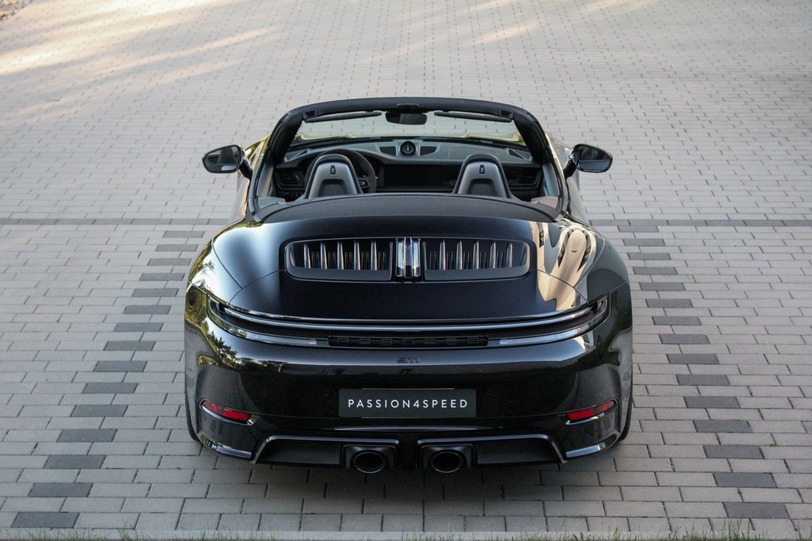 Porsche 911 992.2 Carrera 4 GTS T-Hybrid Cabriolet