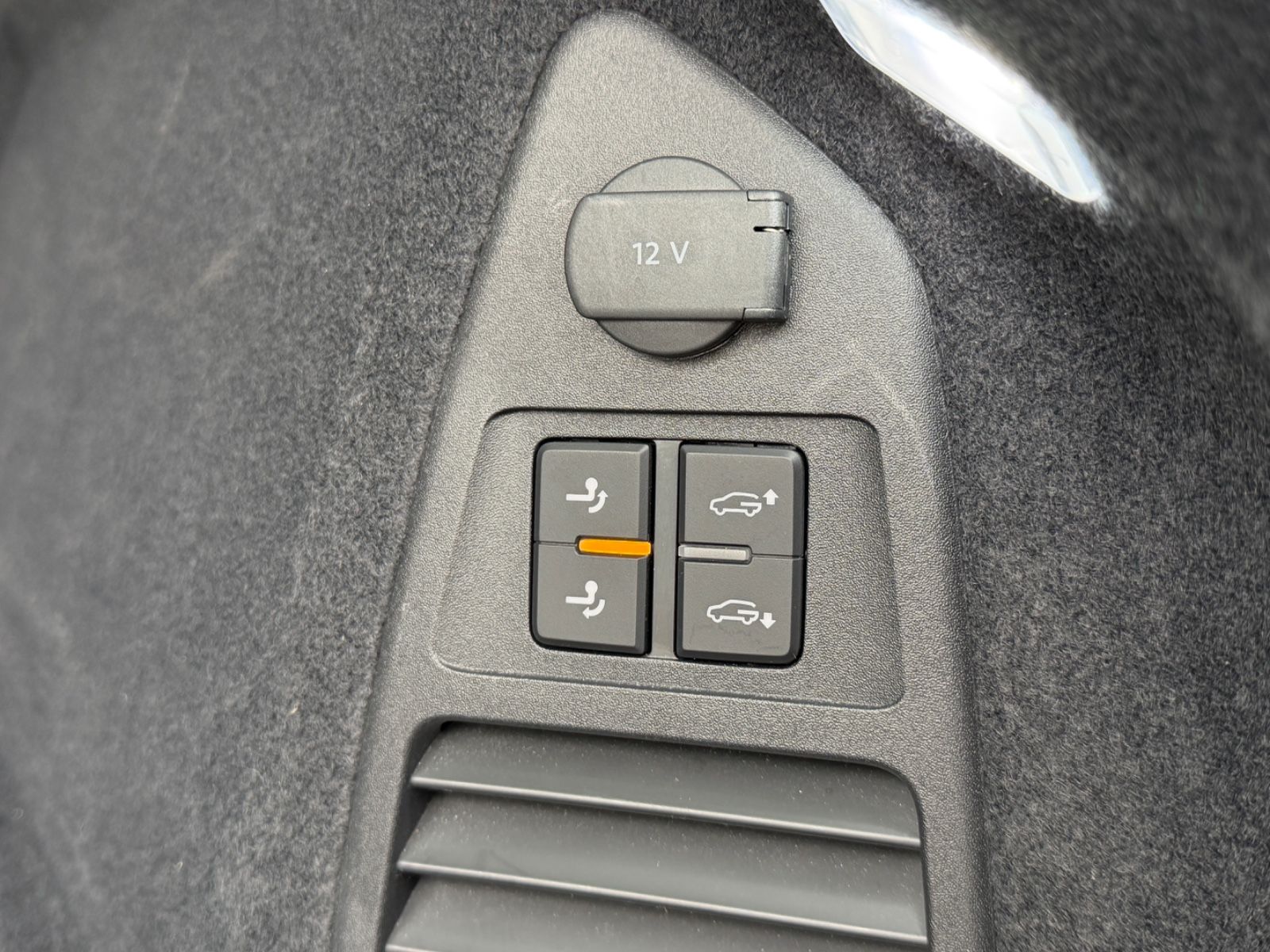 Volkswagen Touareg 3.0 TSI 4Motion R °NACHT°360°AHK°PANO°
