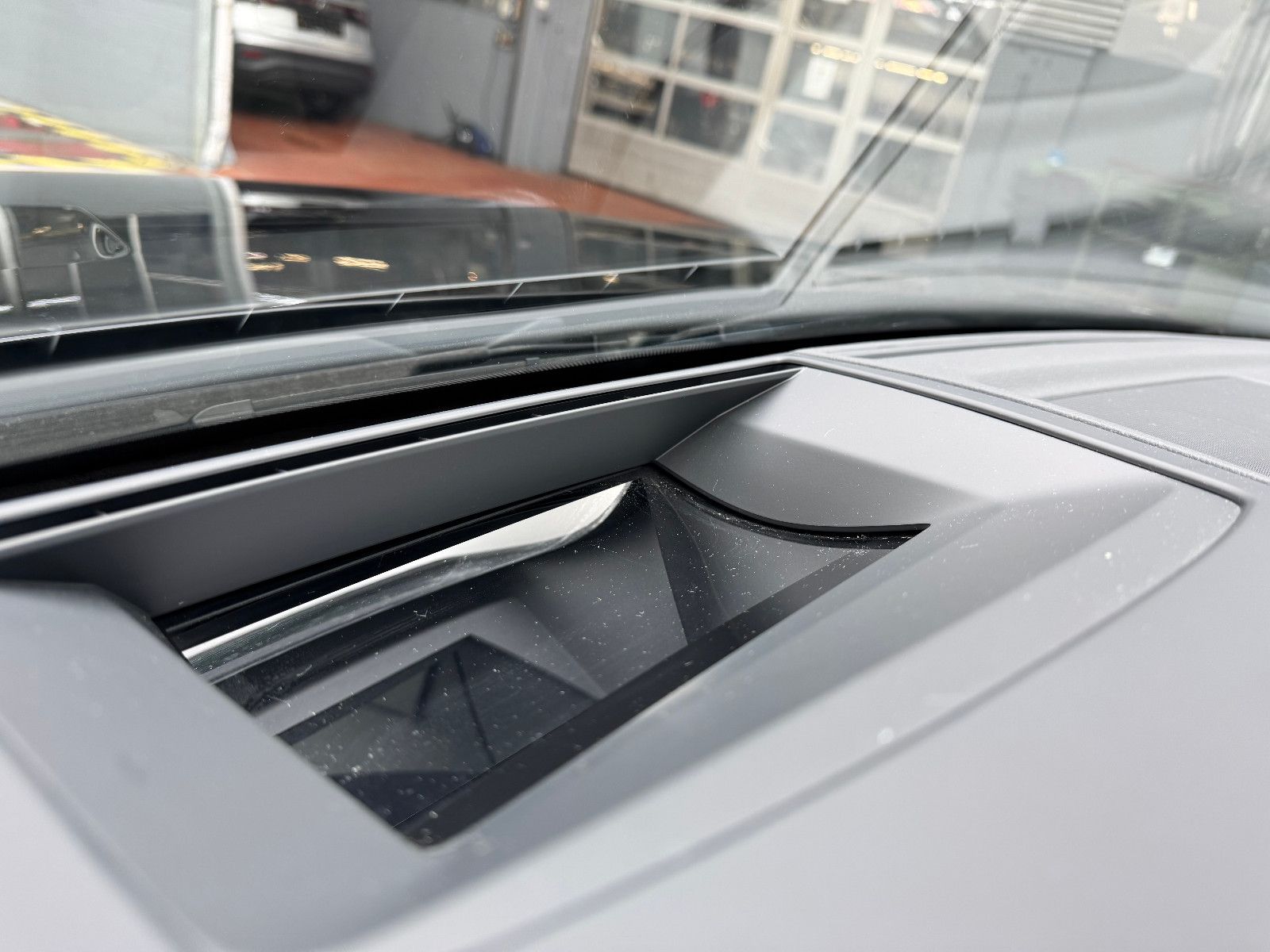 Volkswagen Touareg R-Line 3.0 V6 TSI 4MOTION -Vollausstatt.