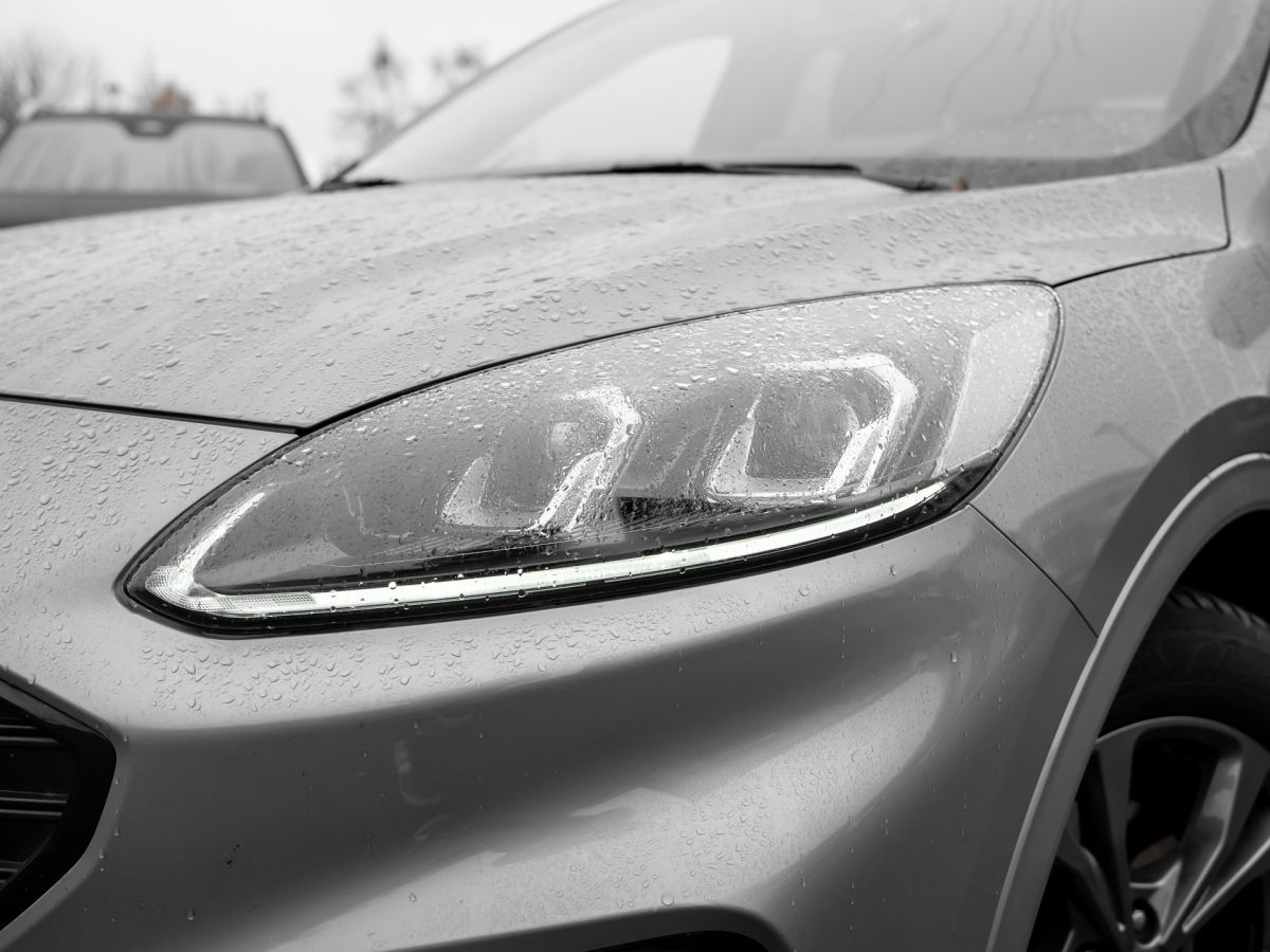 Ford Kuga ST-Line X 1.5 EB - Samsaru's Car Outlet