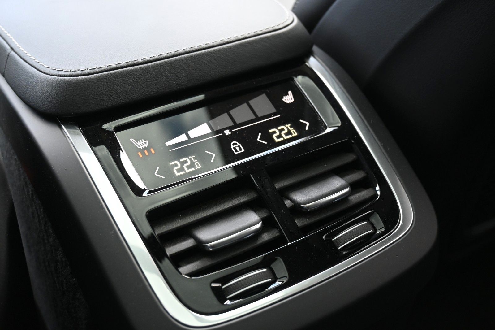 Volvo XC90 B5 Ultimate Bright AWD MASS*LUFT*BW*HUD*AHK