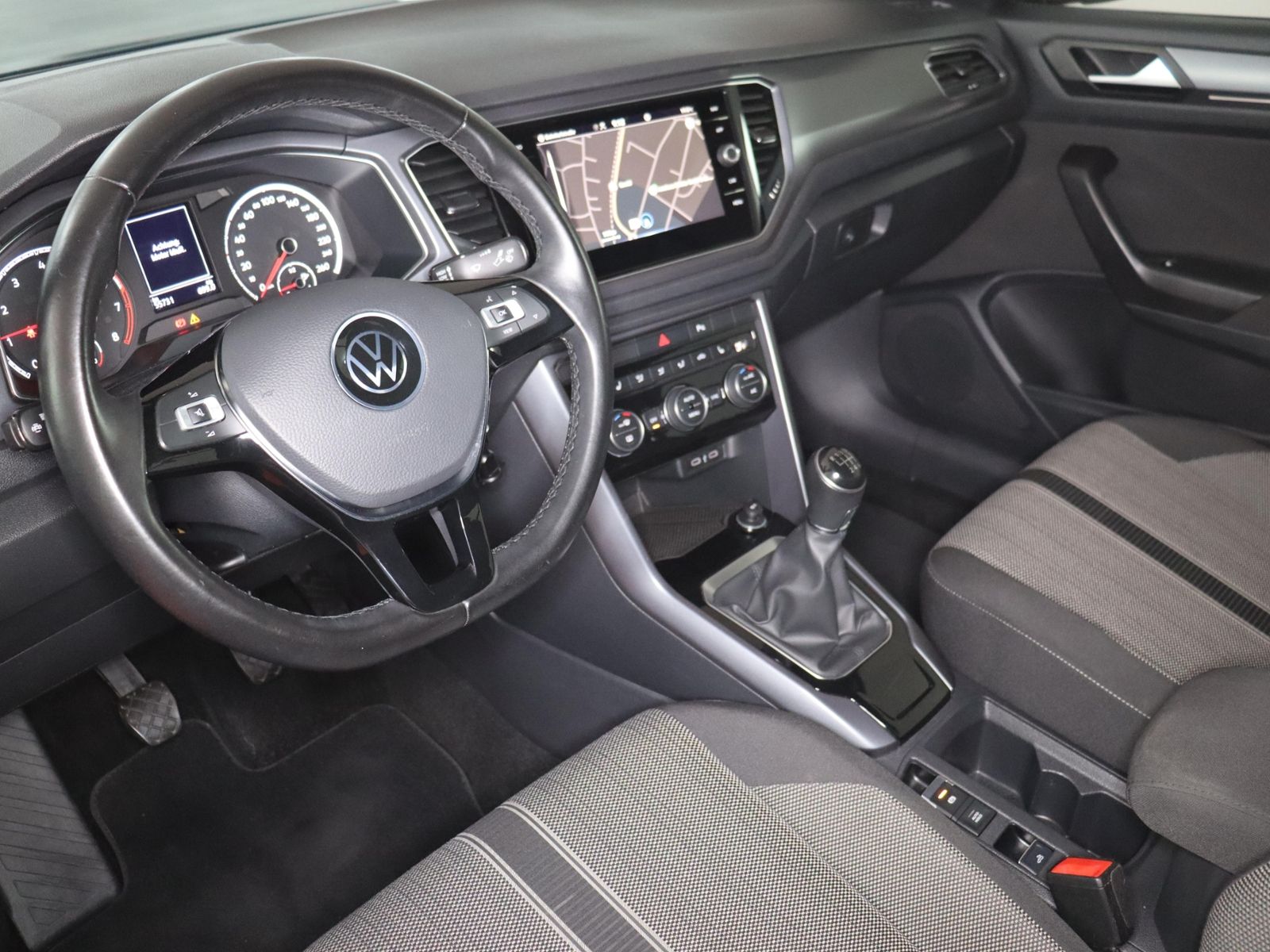 Volkswagen T-Roc Style 1.0TSI - Samsaru's Car Outlet