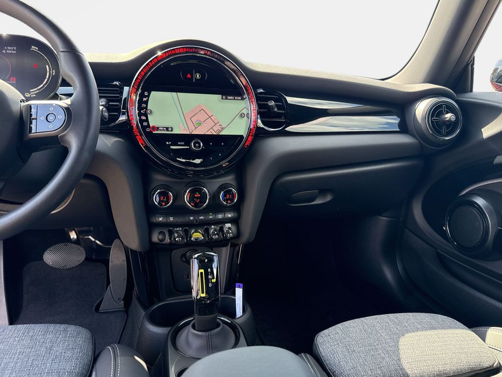 MINI Cooper SE Classic - Samsaru's Car Outlet