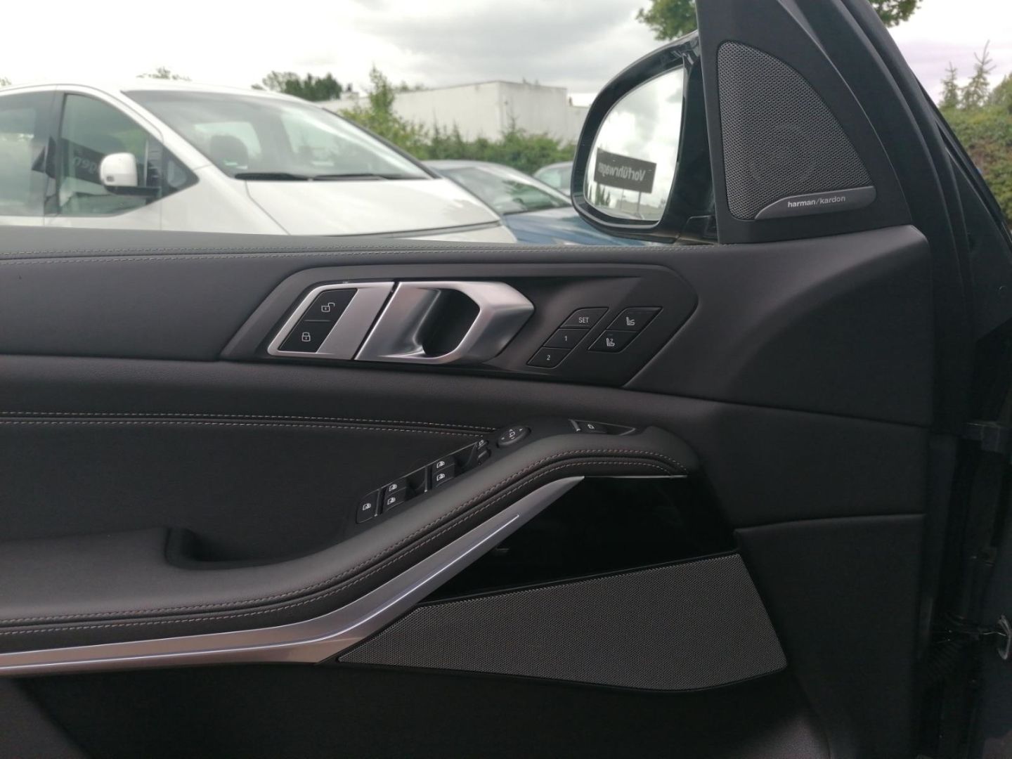 BMW X5 M60i 22Zoll Luft HuD Skylounge 360° Sitzbel.