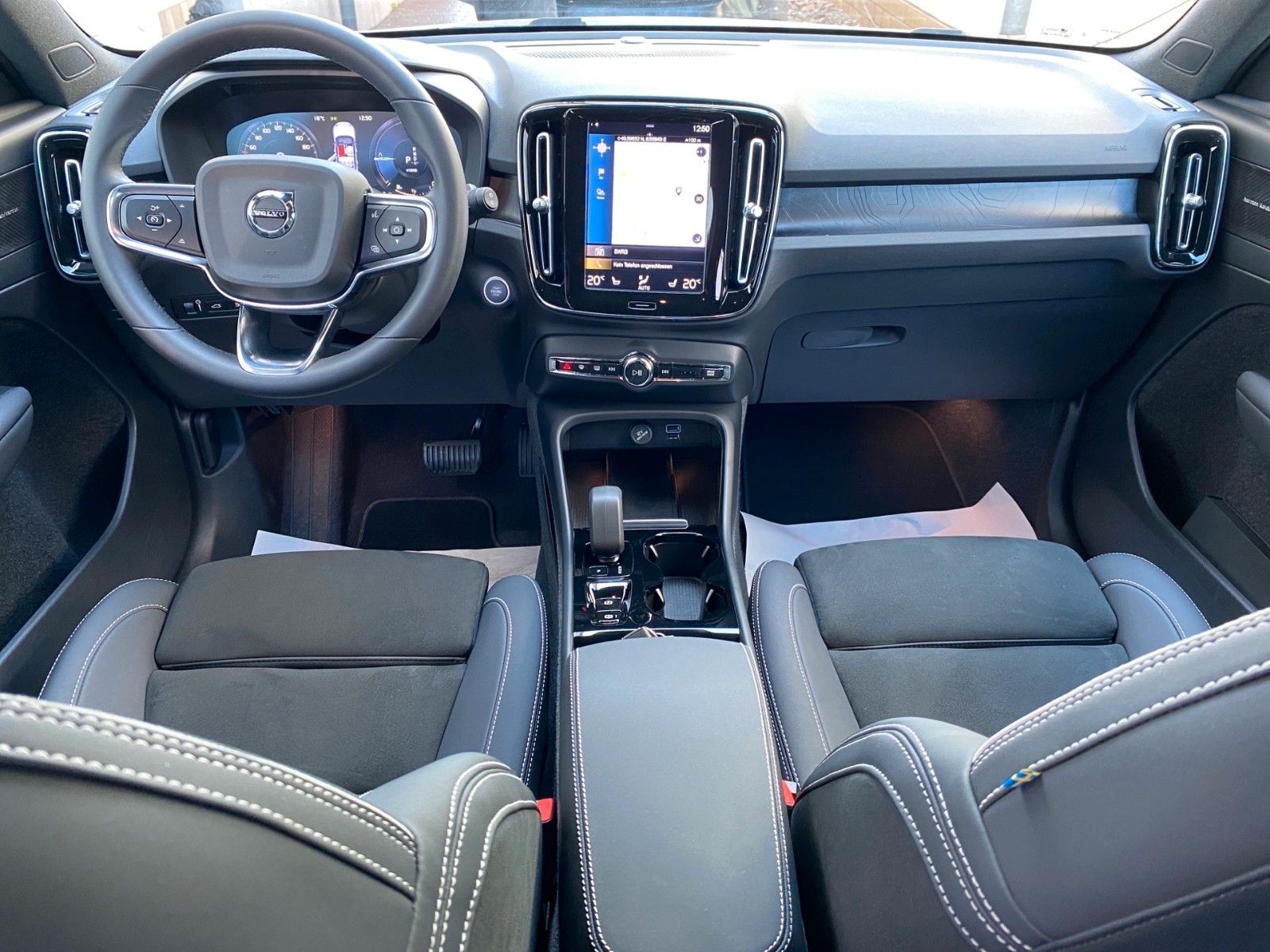 Volvo XC40 Recharge - Samsaru's Car Outlet