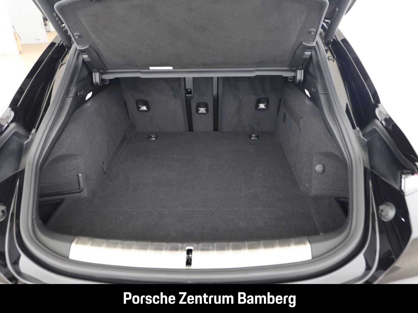 Porsche Taycan 4S CT/ Inno Drive/ Matrix/ Bose/ Head-Up/