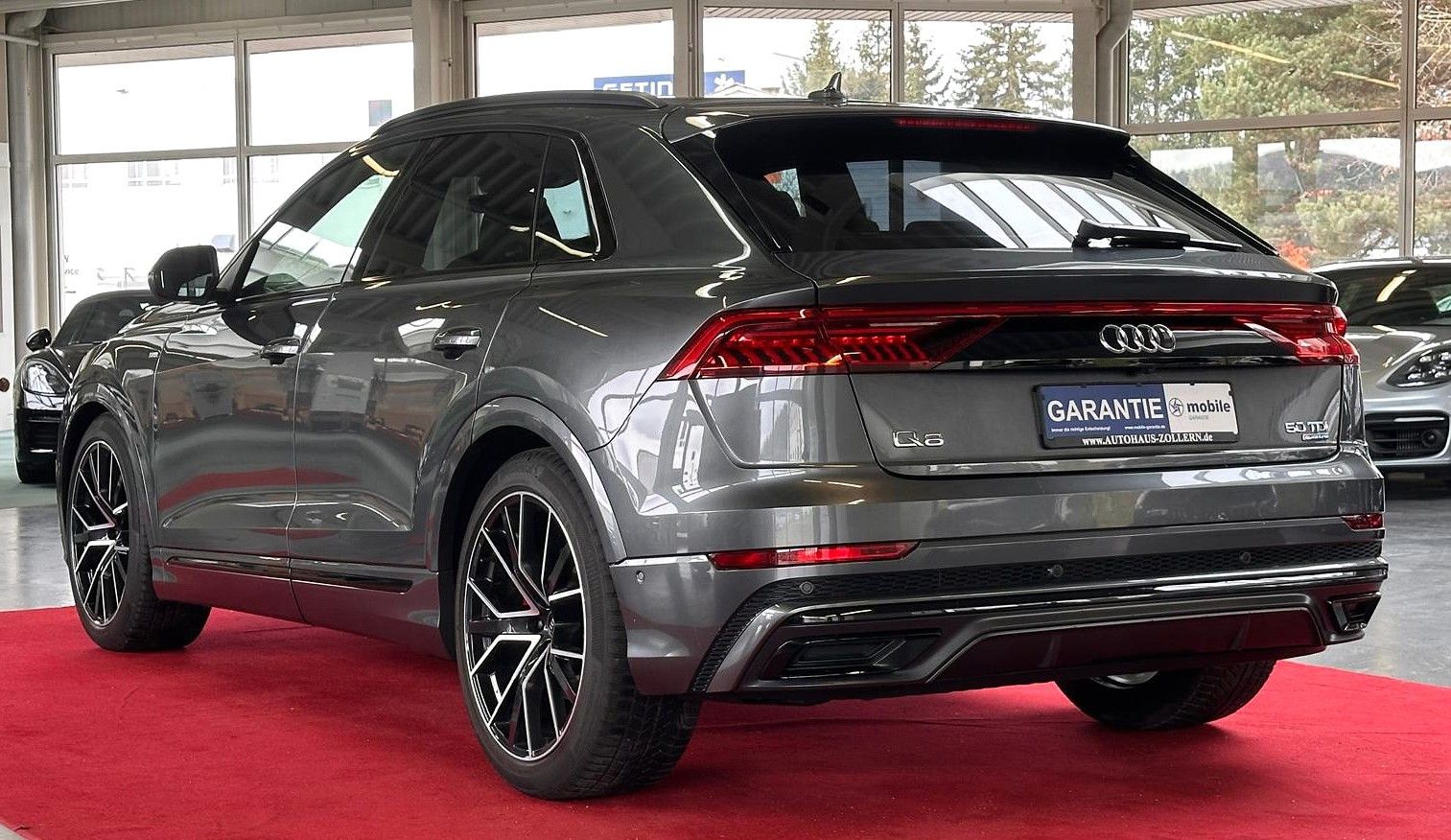 Audi Q8 50 TDI quattro S LINE AHK STANDHZ PANO Allrad