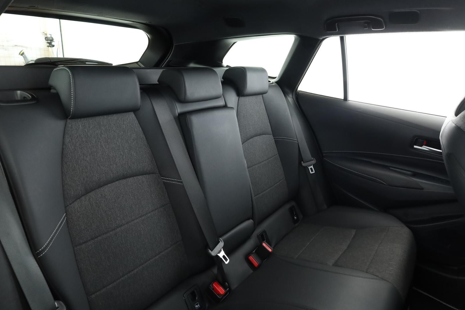 Toyota Corolla Touring Sports 1.8 CVT Team D Navi Kam