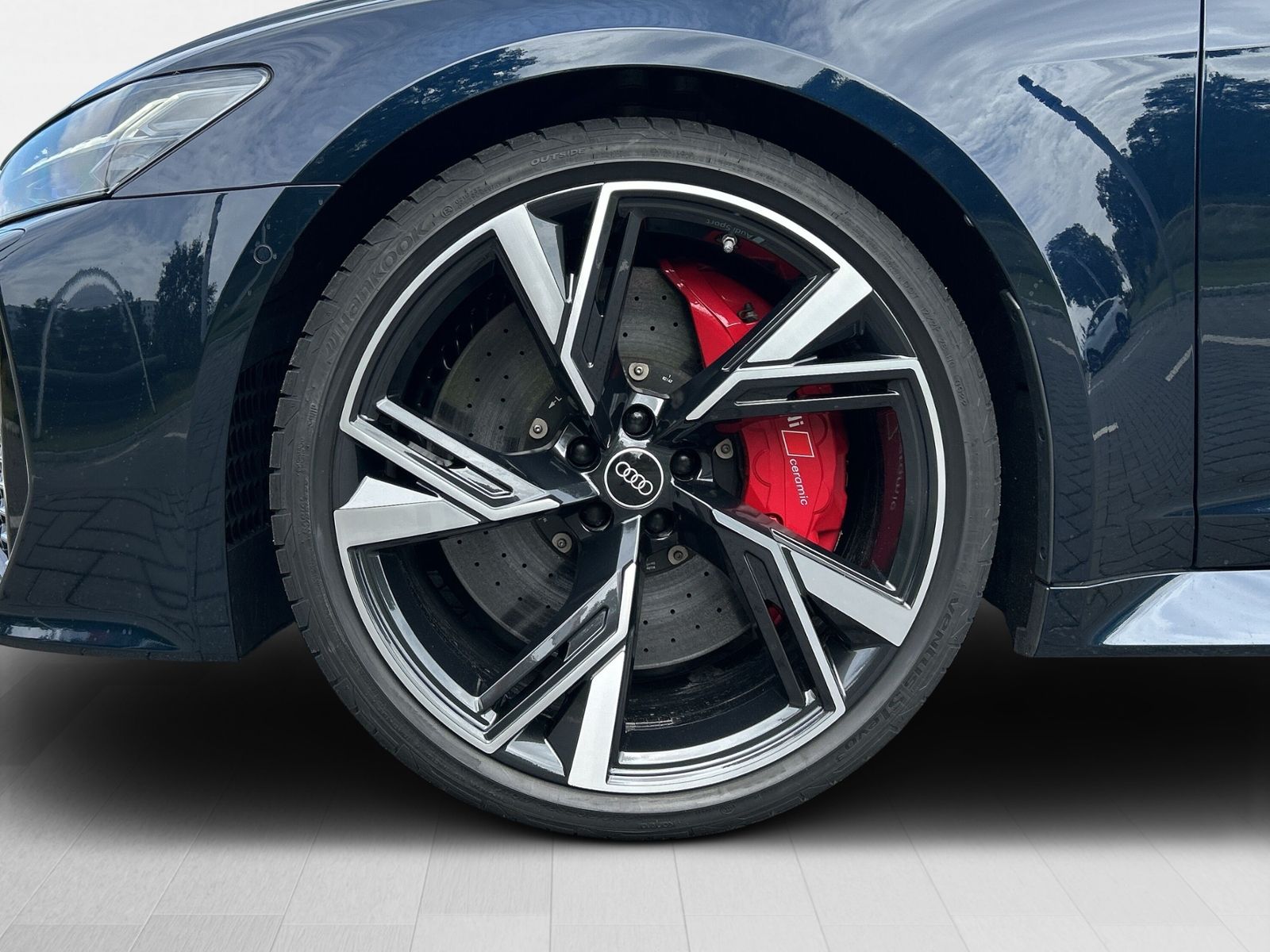 Audi RS6 Avant 4.0 TFSI quattro KERAMIK+MATRIX+B&O+PA