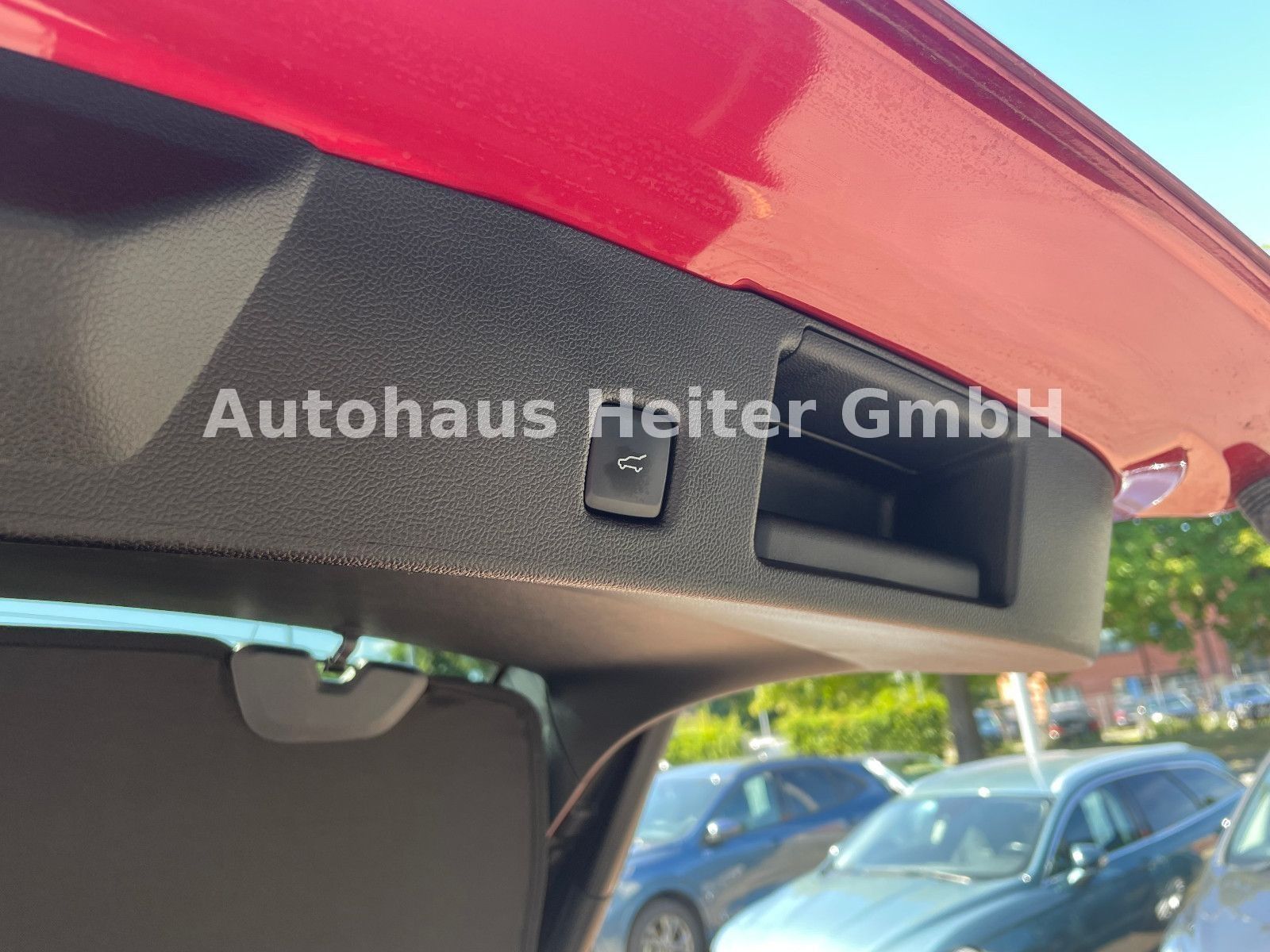 Ford Kuga FHEV Allrad Vignale - Samsaru's Car Outlet