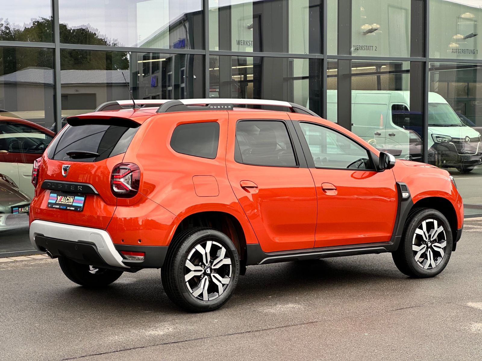 Dacia Duster Blue dCi 115 2WD Prestige - Samsaru's Car Outlet