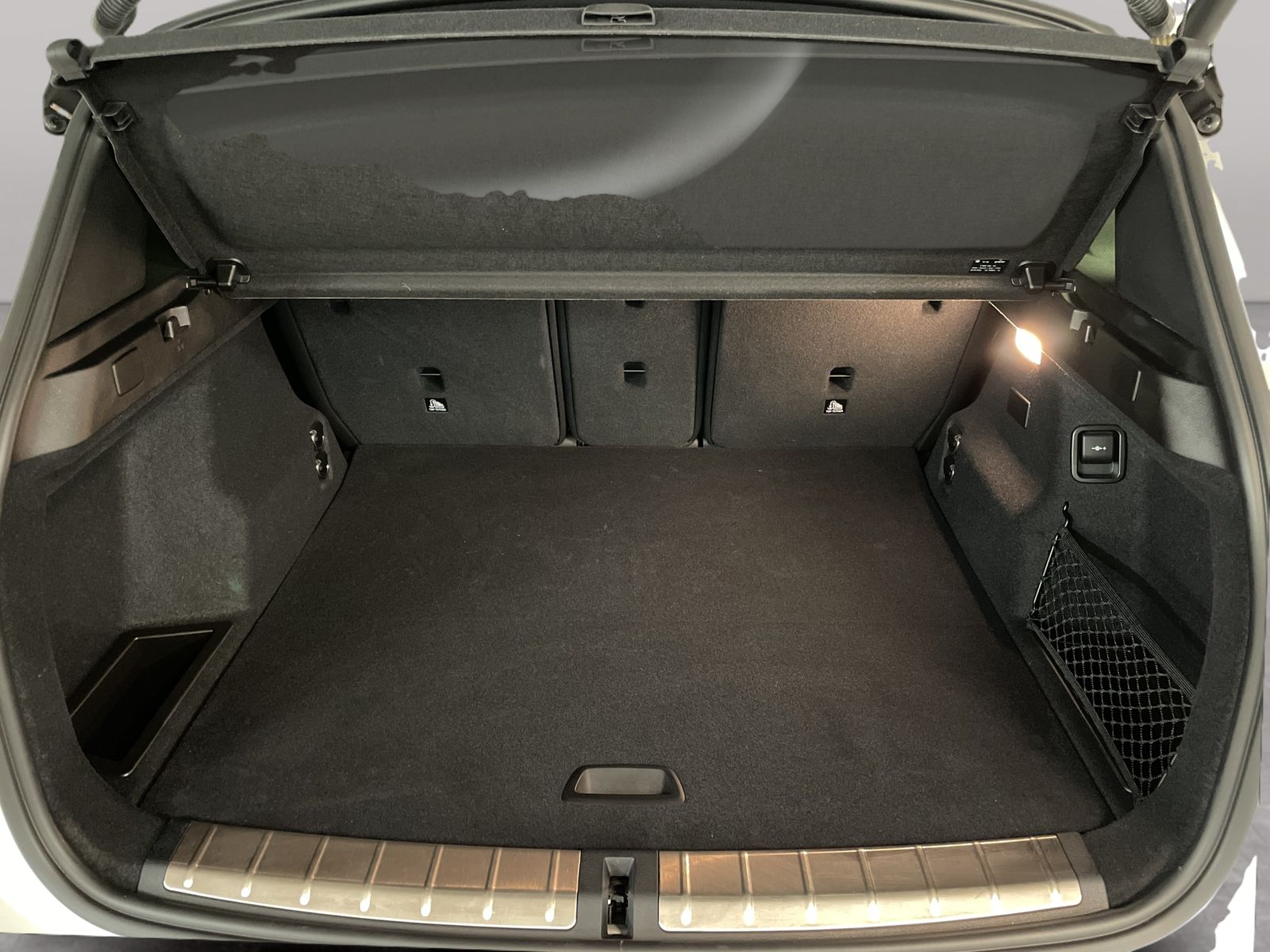 BMW X1 xDrive25e M Sport - Samsaru's Car Outlet