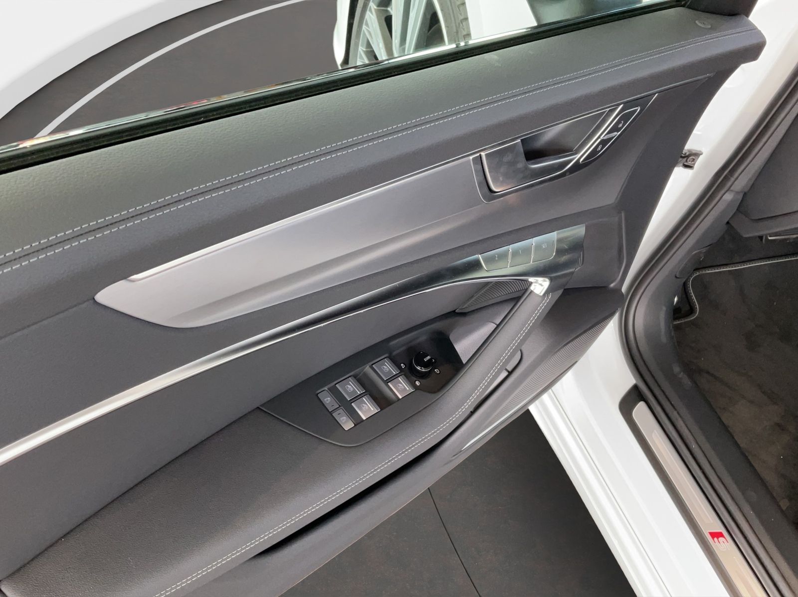 Audi A6 Avant 45 TFSI quattro S tronic S line | AHK |