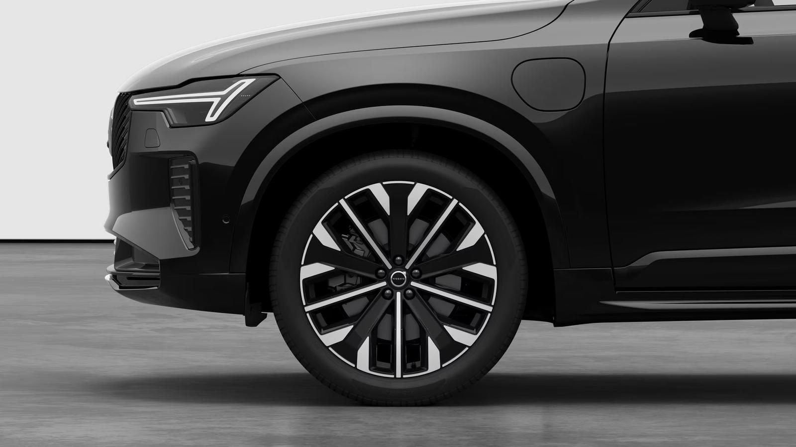 Volvo XC90 T8 Ultra Dark - Samsaru's Car Outlet