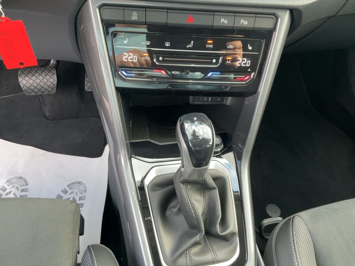 Volkswagen T-Roc - Samsaru's Car Outlet