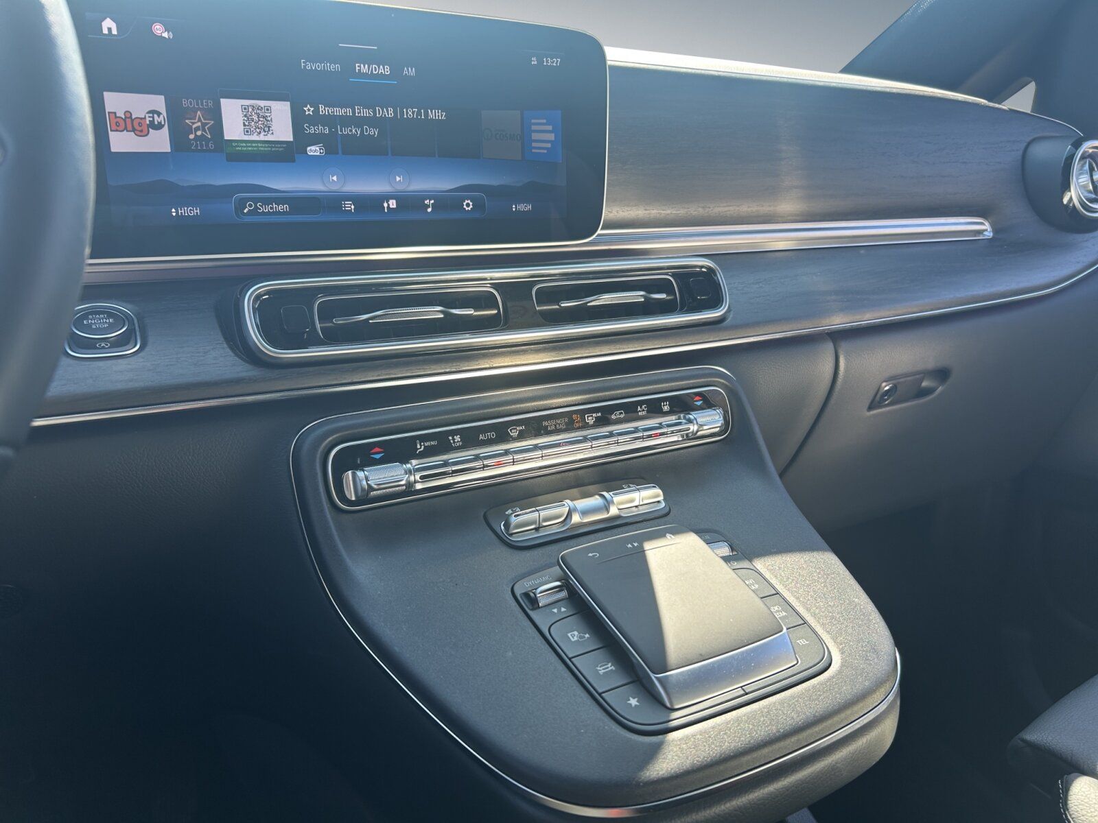Mercedes-Benz V 300 d AVANTGARDE - Samsaru's Car Outlet