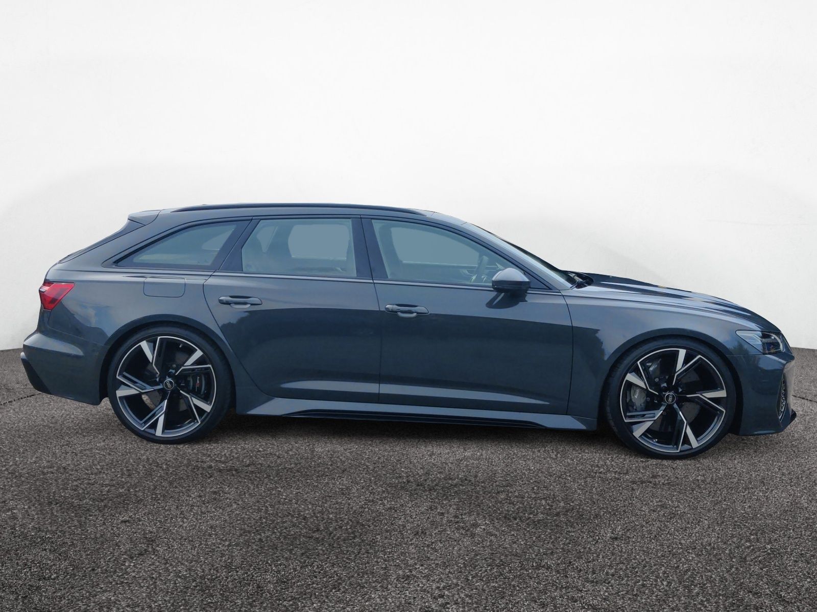 Audi RS6 Avant 4.0 TFSI LED AHK HUD NAVI PANO STHZ