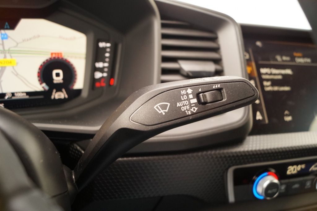 Audi A1 Sportback 25 TFSI automatik Pro Line -NAVI-EC