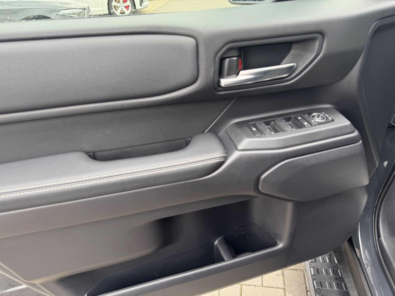 Toyota Land Cruiser 2.8 D-4D 4WD Executive *SOFORT*