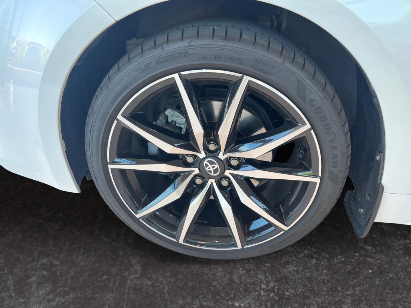 Toyota Corolla 2.0 Hybrid TS GR Sport - Samsaru's Car Outlet