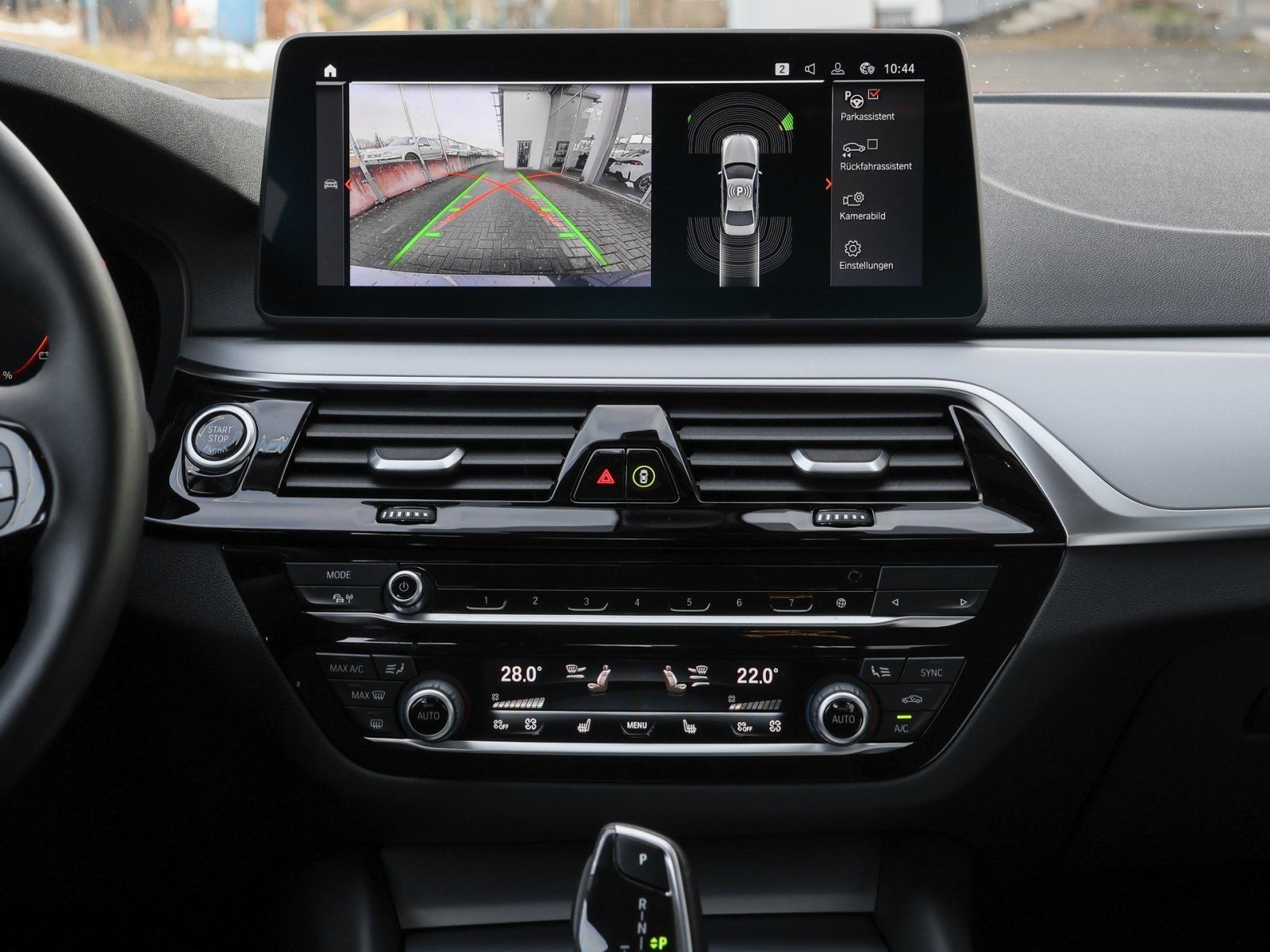 BMW 520d xDrive BusinessPaket/AHK/M Fahrwerk/
