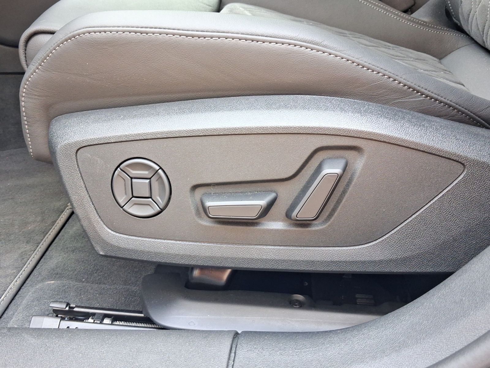 Audi A6 Limousine eHybrid Q 2x S LINE LM21 ALCANTARA
