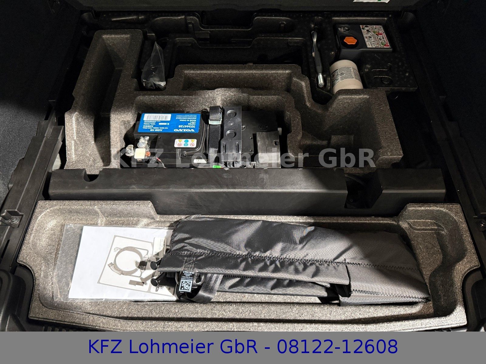 Volvo XC60 R Design Recharge Plug-In Hybrid AWD *Voll*