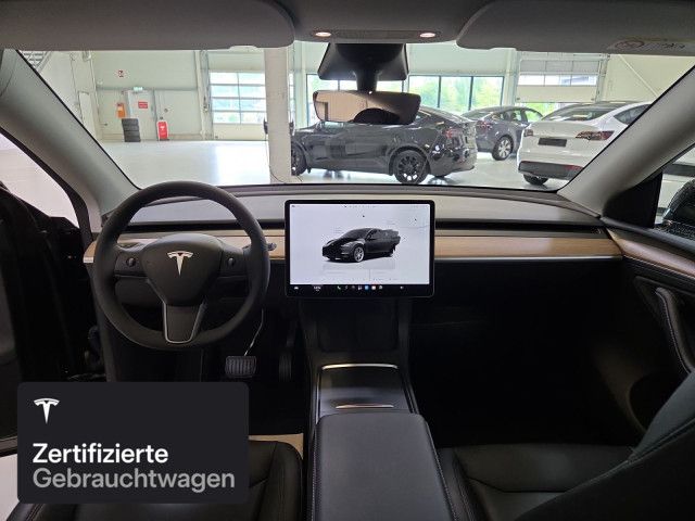 Tesla Model Y Rear-Wheel Drive