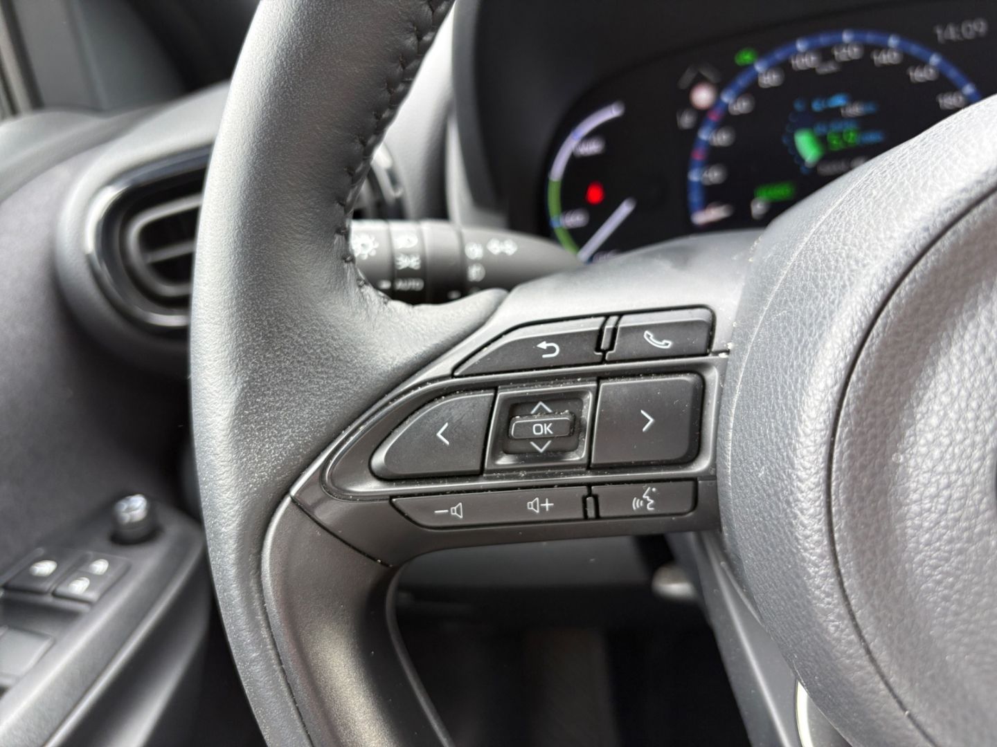 Toyota Yaris Cross Hybrid 1.5 Team D *ACC*RCam*CarPlay*