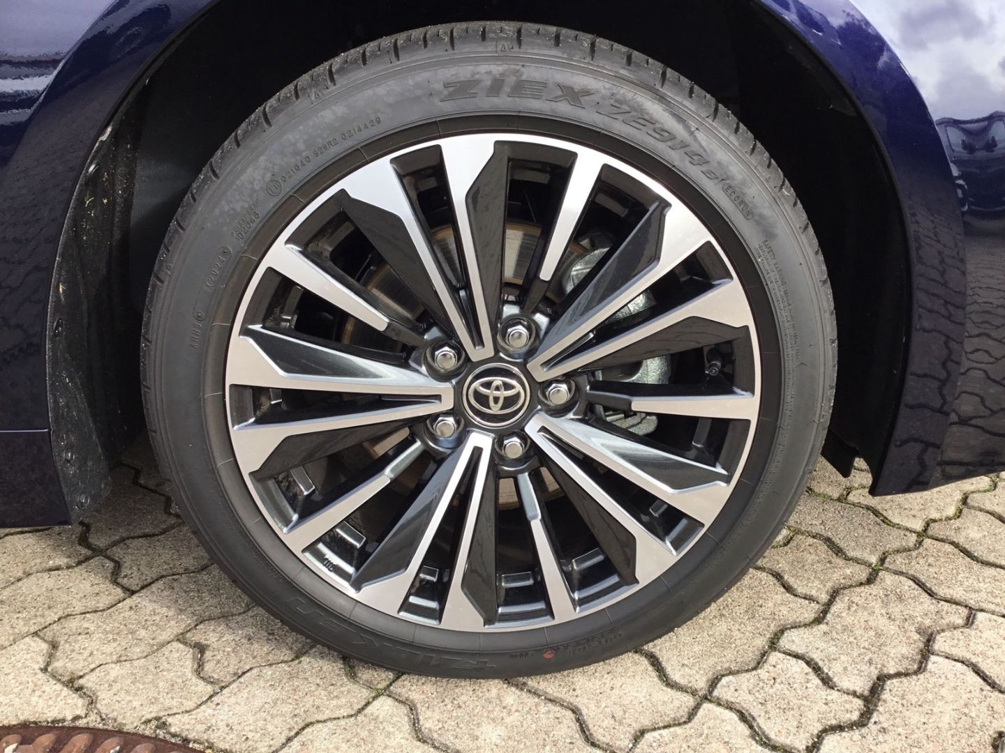 Toyota Corolla Touring Sports 2.0 Hybrid Team Deutschla